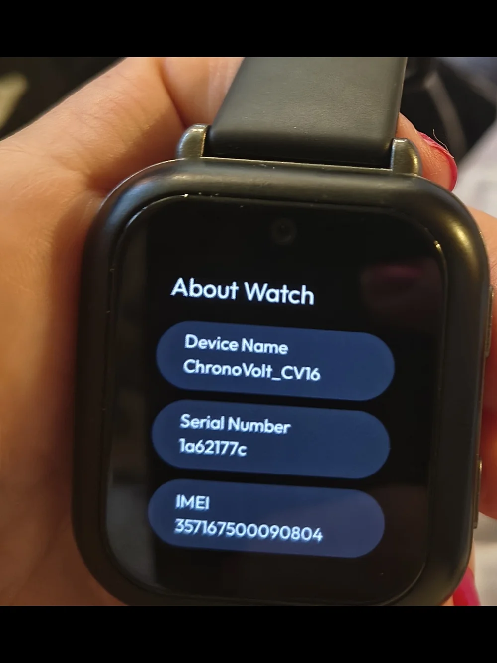 Black Smartwatch with Silicone Band - Modern Wearable